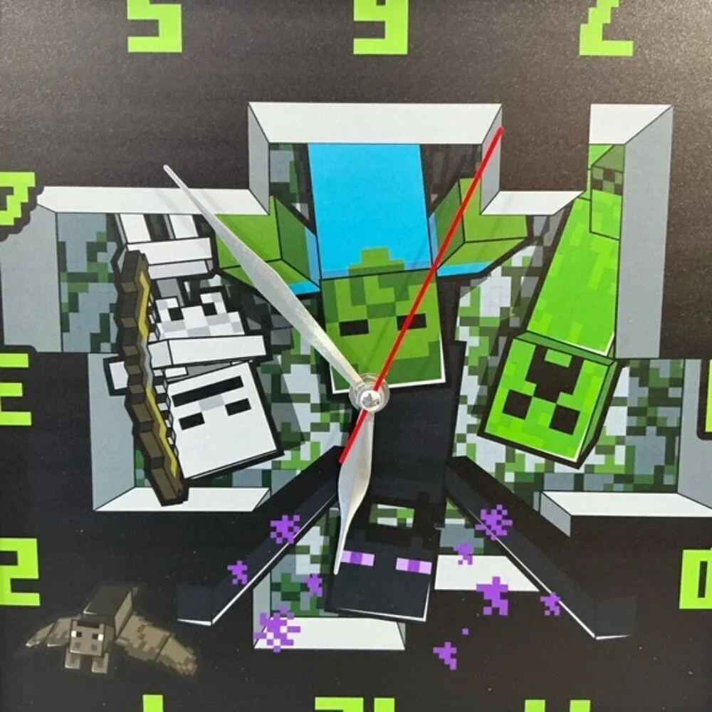 Minecraft Wall Clock Block Creeper Analog Quartz Battery Operated 11 in NEW NIB